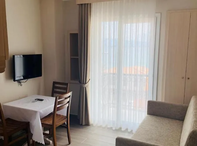 מלון דירות Ileri & Çeşme