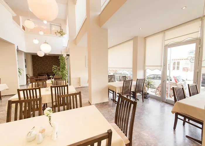 מלון דירות Ileri & *