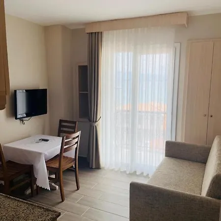 公寓式酒店 伊勒里公寓式酒店 Çeşme