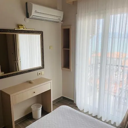 伊勒里公寓式酒店 *