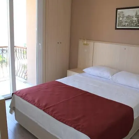 Ileri & Hotel de apartamente