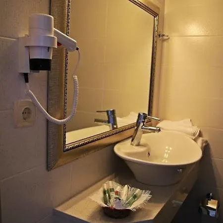 伊勒里公寓式酒店