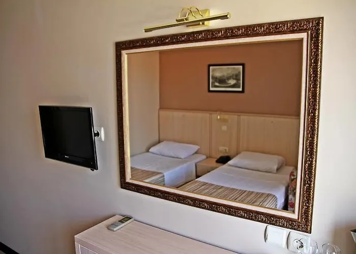 Ileri & Apartmanhotel *